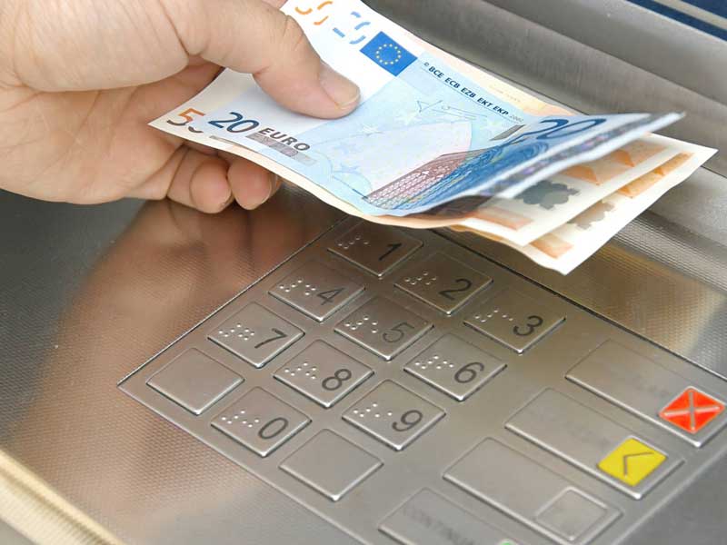 Επιστροφές σε 200.000 συνταξιούχους