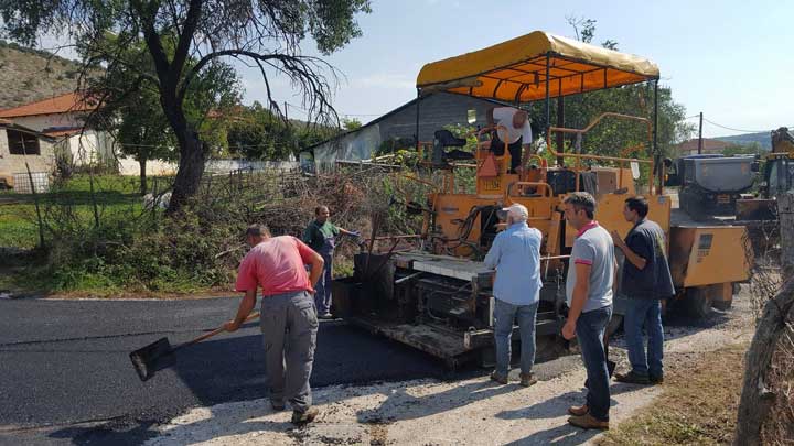 Ασφαλτόστρωση στην Δημοτική Ενότητα Εξαπλατάνου